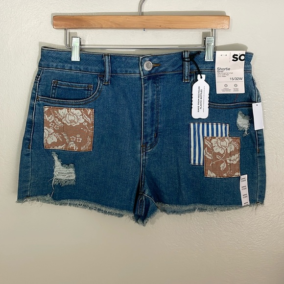SO Pants - NWT SO Jean Shorts. Size 15/32W